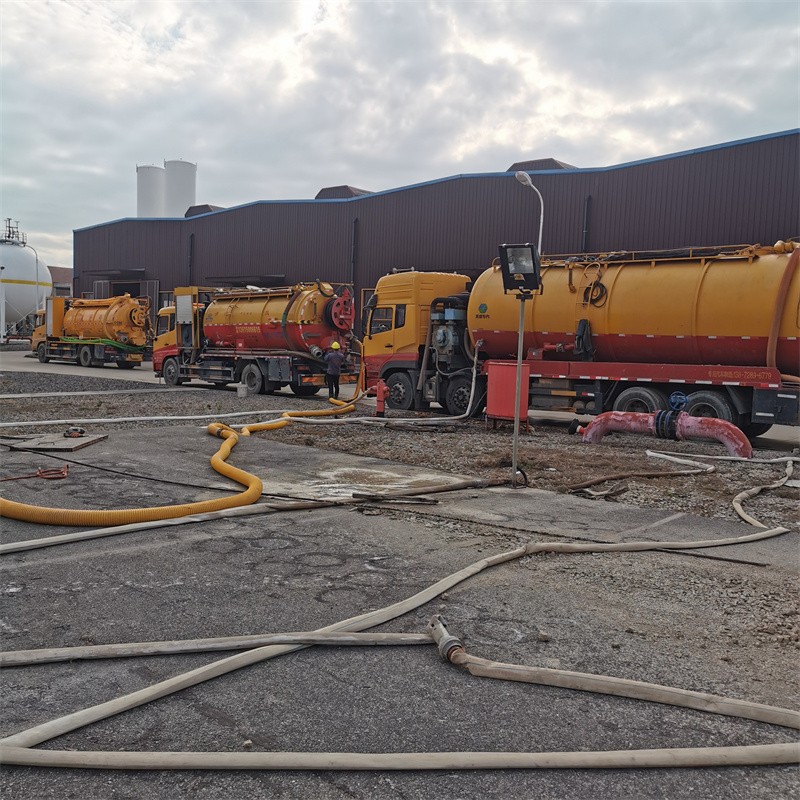 龙圩污水池清理