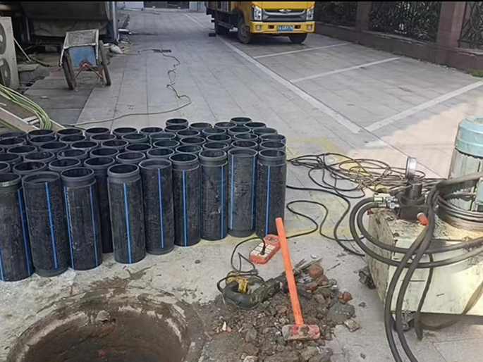 龙圩PE置换管厂家 DN315置换管 非开挖管短管置换